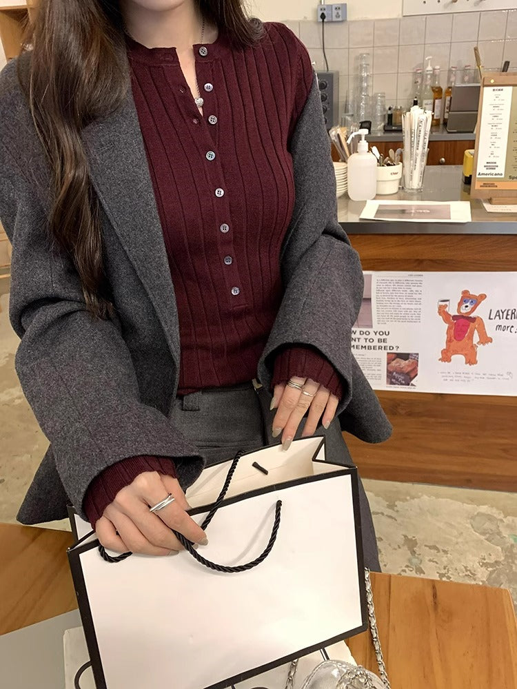 Fransız üslubunda yüksək keyfiyyətli qırmızı toxunma alt qatlı üst hissə, qadın payız və qış üst geyim dizaynı, incə formalı qısa sviter