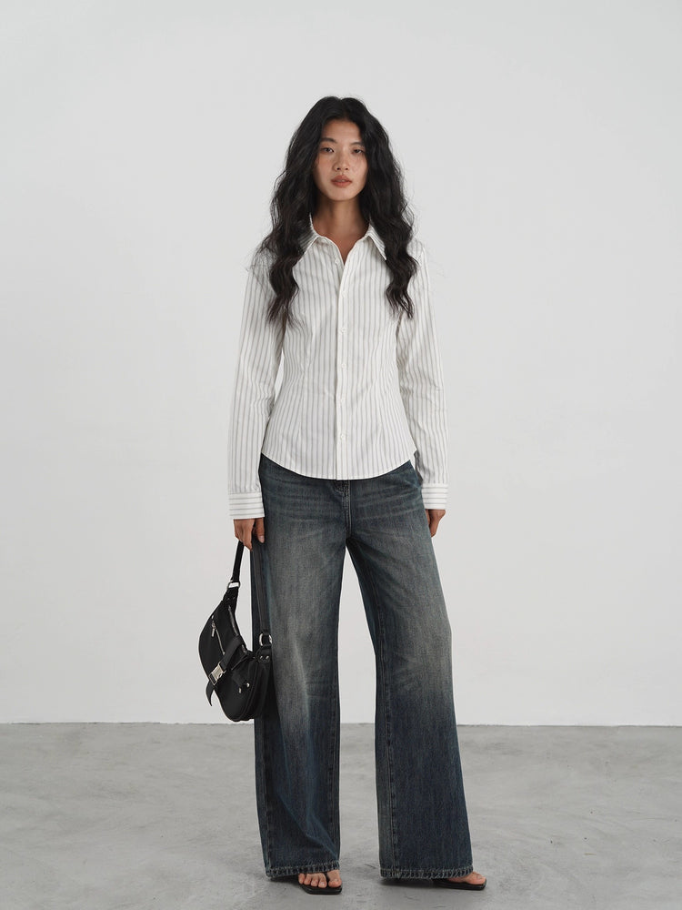 Qadınlar üçün açıq ağ rəngli uzunqol zolaqlı köynək, yeni 2025 payız dizaynı, unikal incə forma, polo yaxalıqlı köynək.