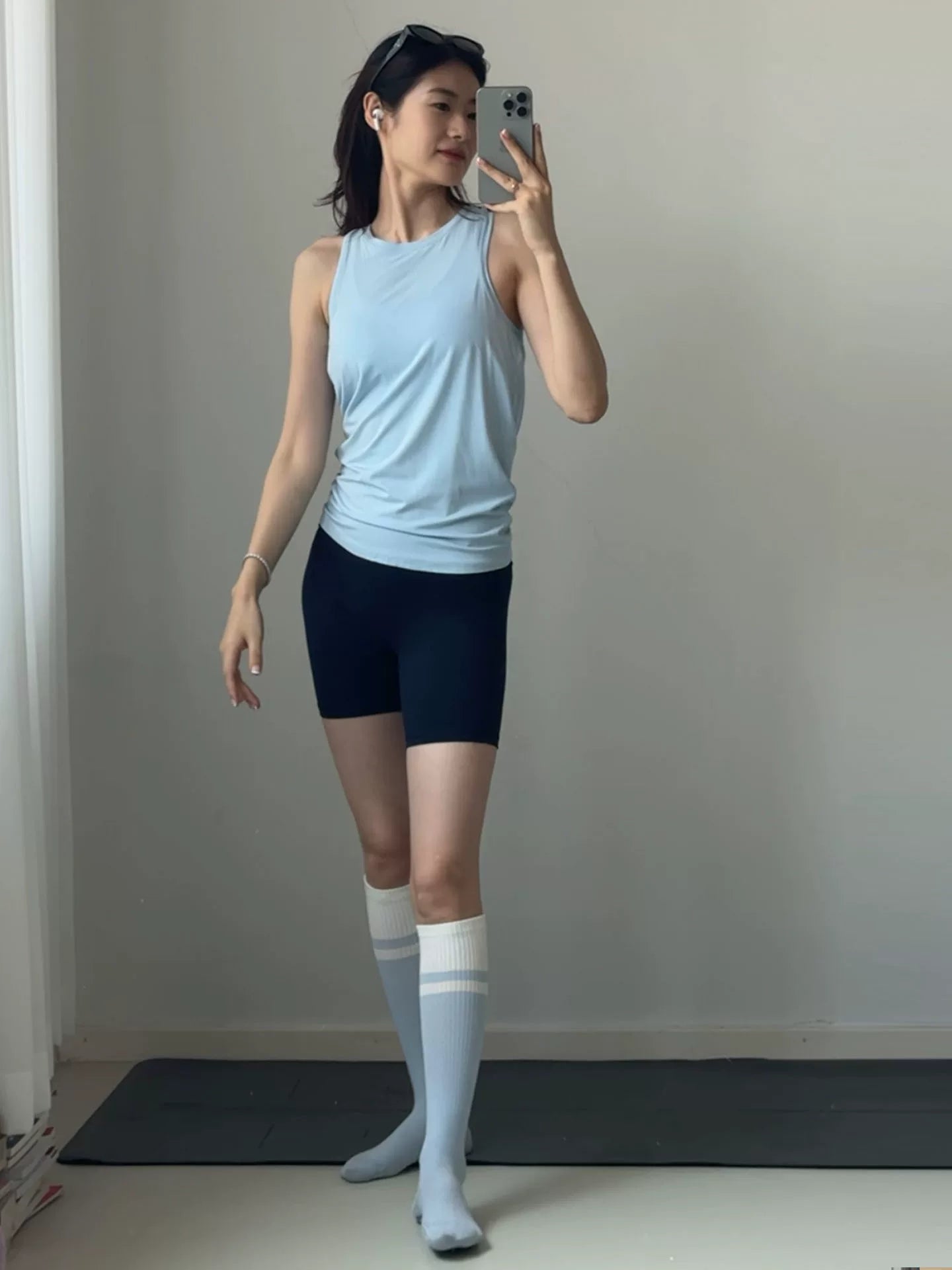 Yoyo idman jiletləri, qadın Pilates məşq paltarları, tez quruyan qaçış fitnes topları, yoqa paltarları, gözəl arxa bluzlar tövsiyə edir