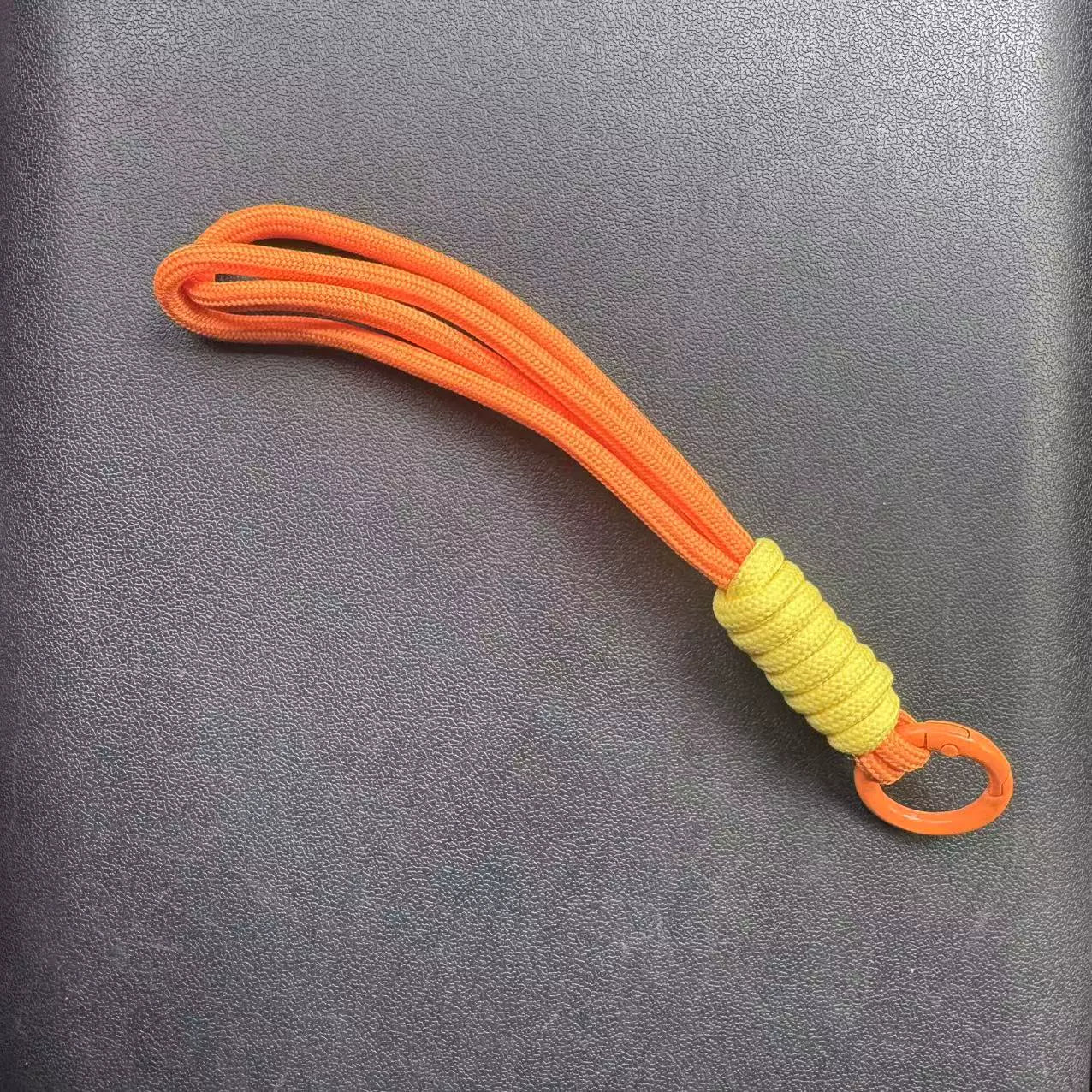 Avtomobil Asma Aksesuarları Pop Mart Arxa Görünüş Güzgüsü Peluş Kukla Düyünlü Toxunma Lanyard Telefon Anahtarlığı Lanyard