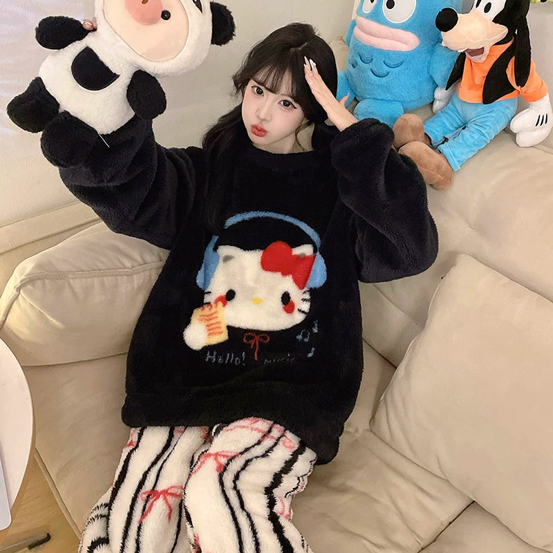 Cizgi filmi boz və qara pişik qış yeni mərcan yunlu pijama qadın yun astarlı və qalınlaşmış tələbə flanel ev geyimi xarici geyimlər