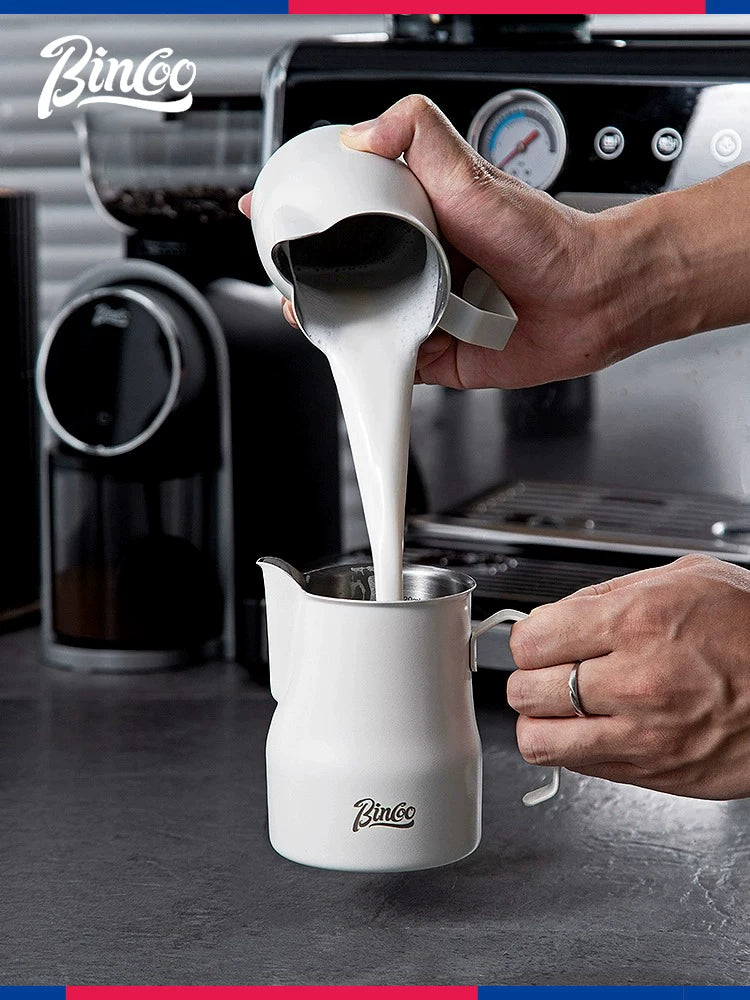 Bincoo qalınlaşdırılmış böyük qarın süd çəni, iti ağızlı peşəkar 304 paslanmayan poladdan qəhvə latte sənət fincanı qəhvə maşını süd köpüyü fincanı