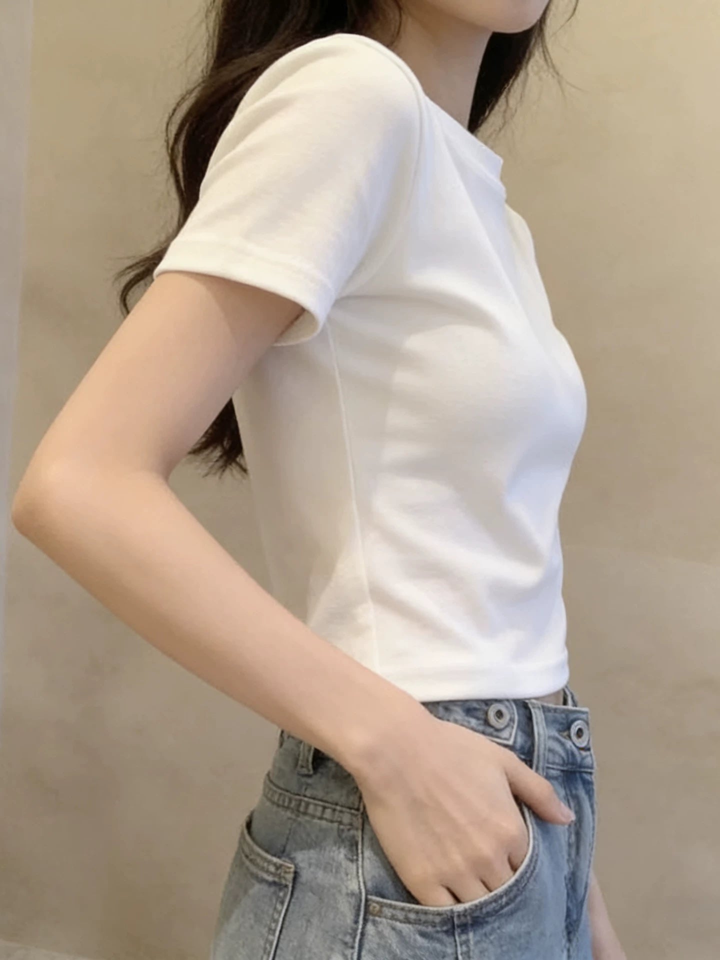 Dəyirmi boyun, sağ çiyin, qısa, nazik fit 2026 yeni qısaqol qadınlar üçün köynək, Koreya üslublu təsadüfi pambıq yarımqol yaş azaldan üst moda