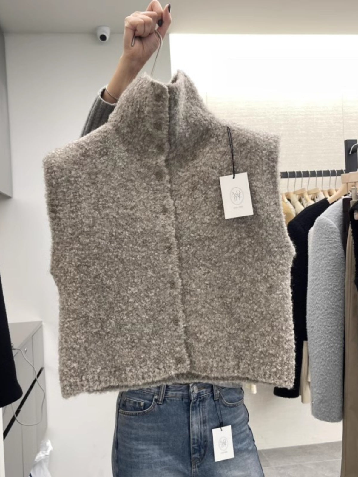 Korea Dongdaemun 2025 Autumn/Winter New Fashionable and Multifunctional High Collar Single Breasted Women's Daily Knitted Vest