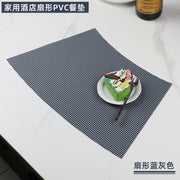 Yüngül dəbdəbəli yelçəkən formalı PVC yeraltılar, Çin yemək masası ayaqaltıları, otel qutusu dəyirmi masa ayaqaltıları, otel izolyasiyası üçün sürüşməyə qarşı qab ayaqaltıları