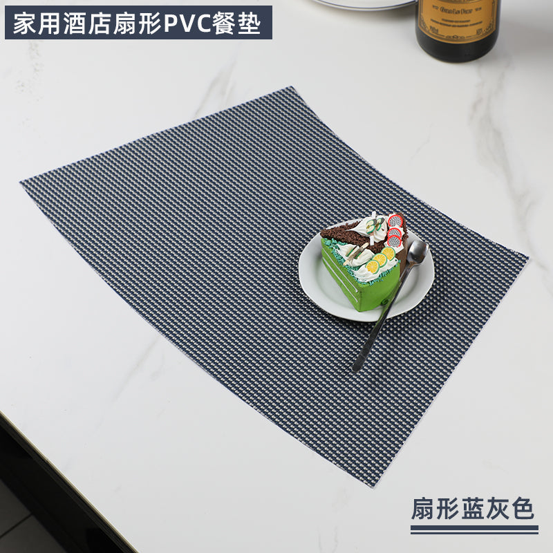Yüngül dəbdəbəli yelçəkən formalı PVC yeraltılar, Çin yemək masası ayaqaltıları, otel qutusu dəyirmi masa ayaqaltıları, otel izolyasiyası üçün sürüşməyə qarşı qab ayaqaltıları