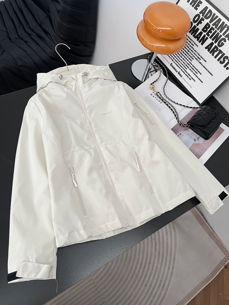 Böyük ölçülü Koreya üslubunda qadınlar üçün geniş şalvar, yeni 2026-cı ilin yaz üslubunda, böyük ölçülü qadınlar üçün çoxfunksiyalı və arıqladıcı gödəkçə.