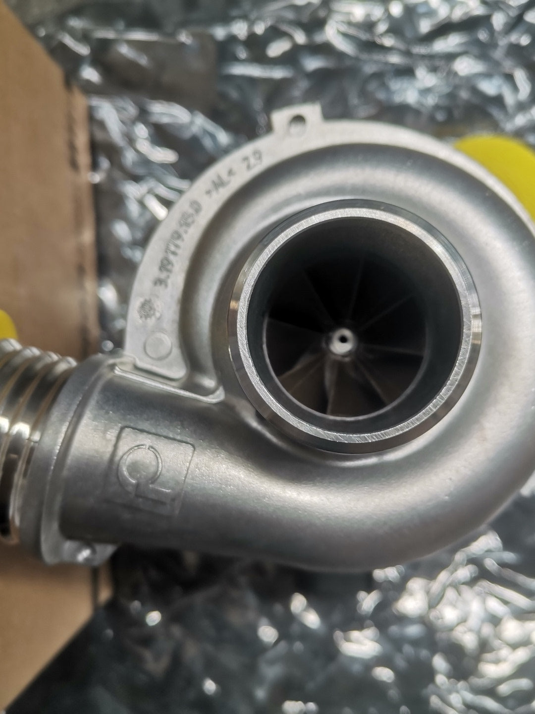 3 Seriya, 5 Seriya, 7 Seriya, X1, X3, X5, X6 320 525 üçün BMW N20 mühərrikinin elektron su nasosu ilə uyğundur