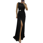 Qolsuz yarıqlı axşam donu, Avropa və Amerika üslubunda, qadınlar üçün qolsuz axşam donu.