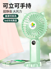 Kiçik fan əl 2026 yeni sevimli portativ soyuducu artefakt USB təkrar doldurulan ultra uzun batareya ömrü tələbə yataqxanası güclü külək səssiz kiçik fan ofis masa üstü portativ elektrik fanatı