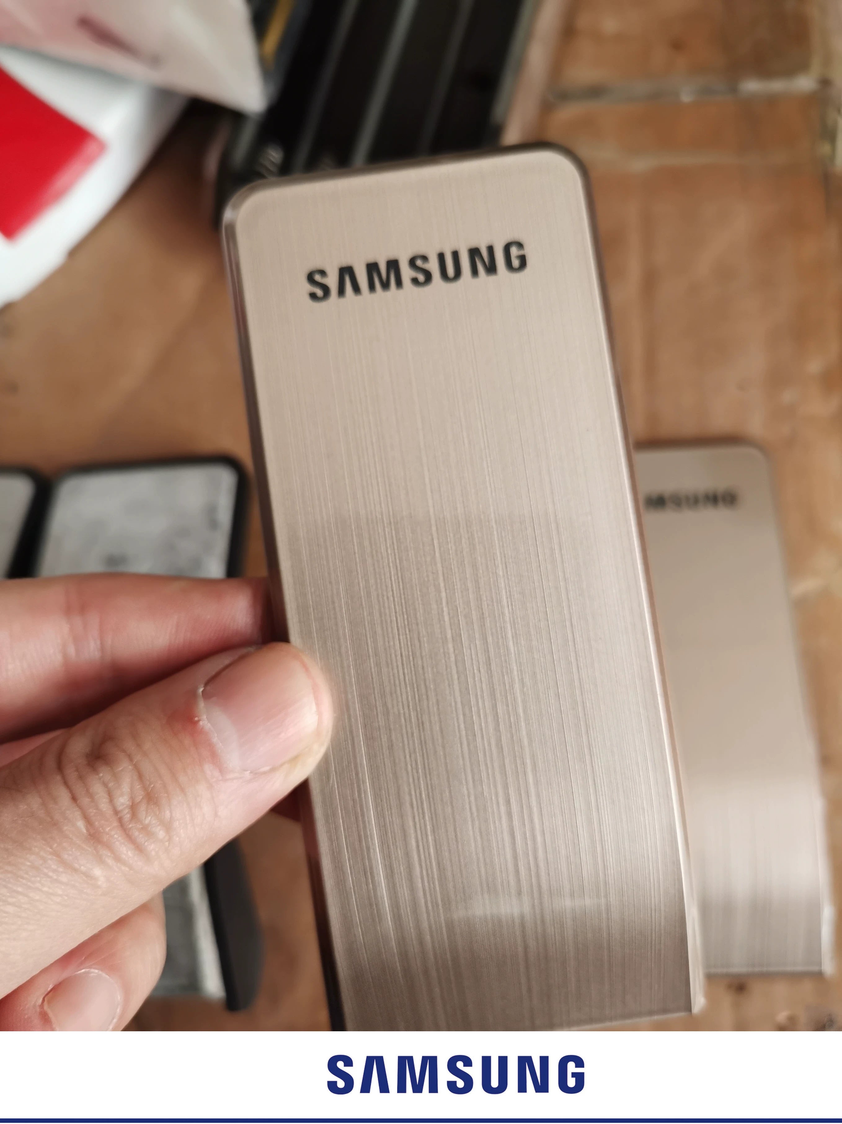 Samsung original kilid korpusu plata plata orijinal tutacaq Samsung kilid kuzov tutacağı digər təmir aksesuarları