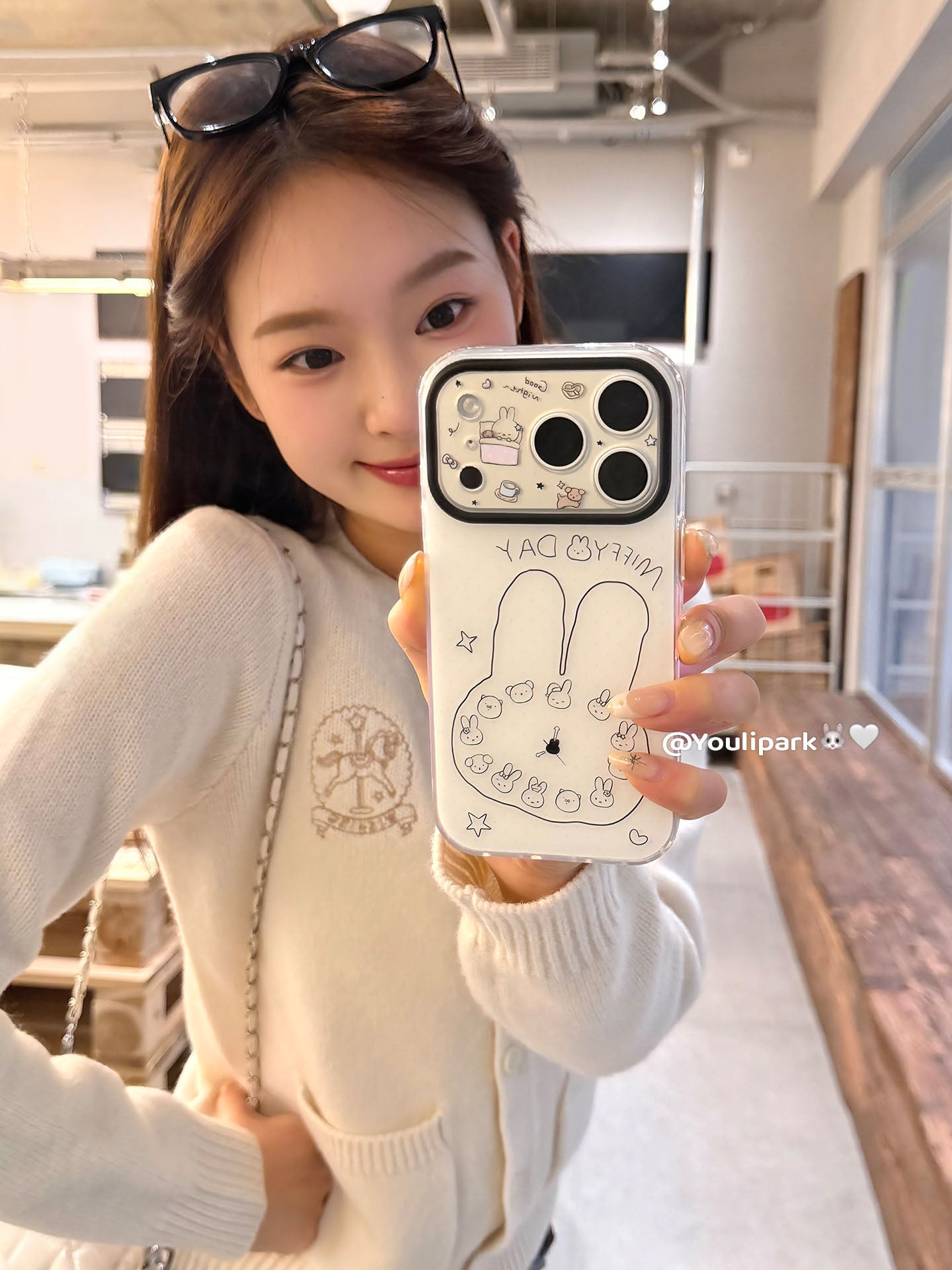 Yuri Park ins Koreya sadə və yaraşıqlı dovşan ayı saatı 17 17pro Apple 17ProMax cib telefonu qutusu iPhone16 hər şey daxil 14 yeni 16Promax qoruyucu örtük