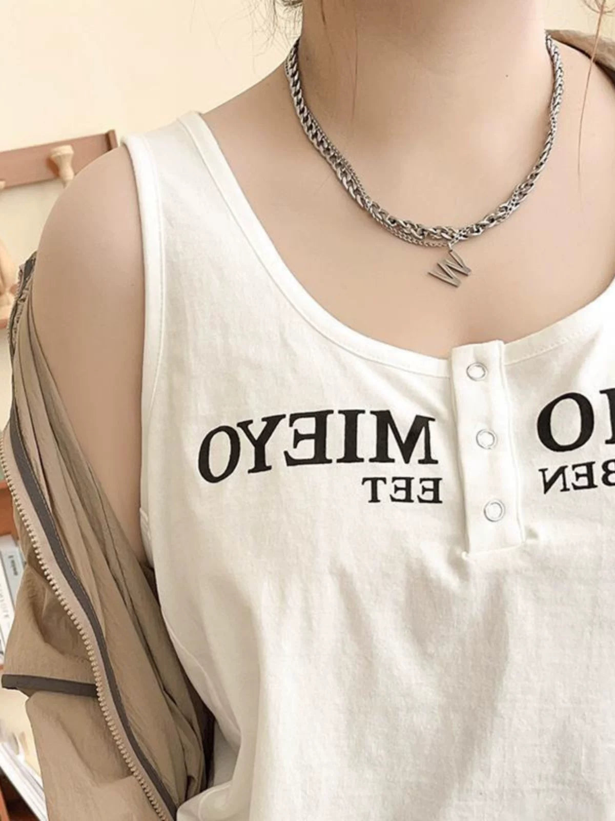 300 funt böyük ölçülü boş və tənbəl üslubda qarnı örtmək və arıqlayan görünmək üçün qadınlar üçün qolsuz jilet ilə yay yağlı qız top