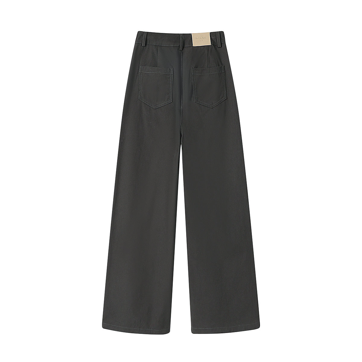 Cholisa-nın bu yaz qadınlar üçün məşhur geniş ayaqlı gündəlik şalvarları arıqladıcı, geniş bədən quruluşuna malik və düz ayaqlar üçün yeni bir tərzdir.