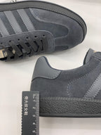 Avropa üslubunda orijinal dəri retro dumanlı boz alman idman ayaqqabıları qadın 2025 payız yeni gəlişi çox yönlü yüngül klassik təsadüfi idman ayaqqabıları