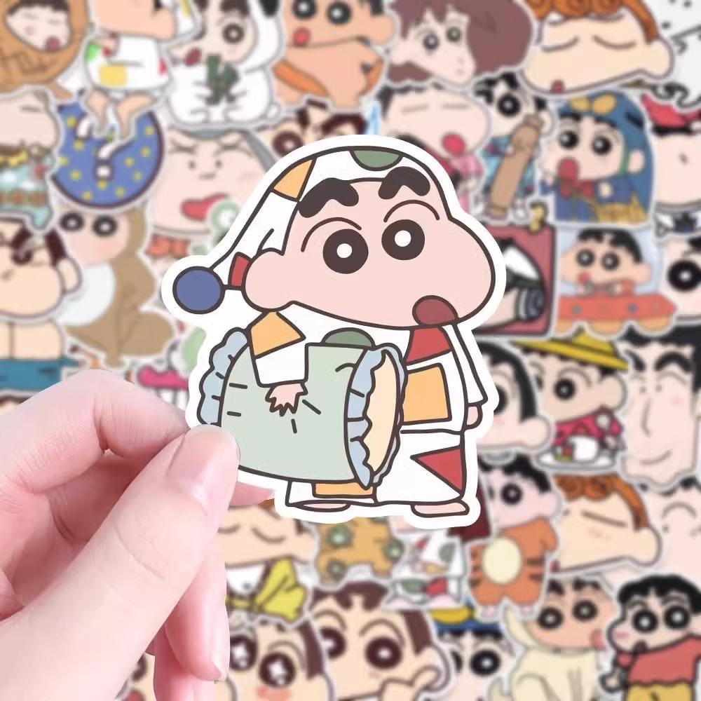 100 hədiyyə qutusu Crayon Shin-chan stikerləri ins üslublu cizgi filmi sevimli dekorativ əl hesabı diy cib telefonu qutusu stikerləri