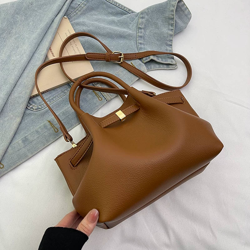 Qadınlar üçün Fransız retro liçi naxışlı çanta, yeni 2025-ci il üslubunda, yüksək keyfiyyətli, çoxfunksiyalı, çiyin/çarpaz bədən çantası, dəbli şəhər içi çantası.