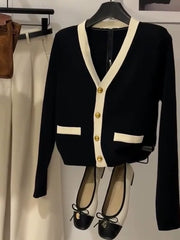 Elegant V-neck knitted cardigan for women, perfect for fall 2025. A fashionable, stylish, slimming and multifunctional shirt.