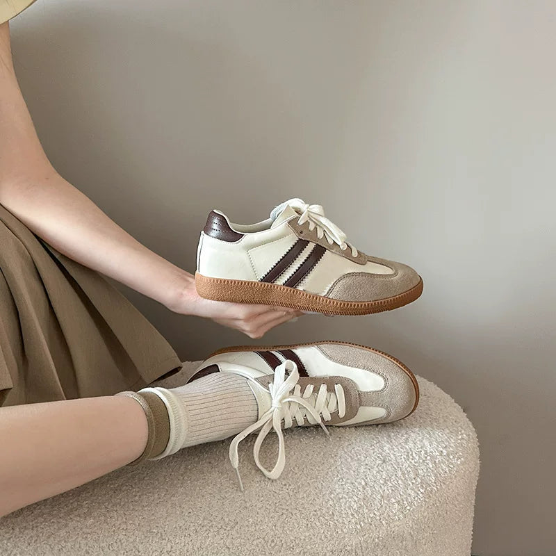 Həqiqi dəri retro Alman idman ayaqqabıları, 2025 yaz yeni stil, çox yönlü, nəfəs alan, tam təbii dəri, üç zolaqlı, Forrest Gump idman ayaqqabıları.