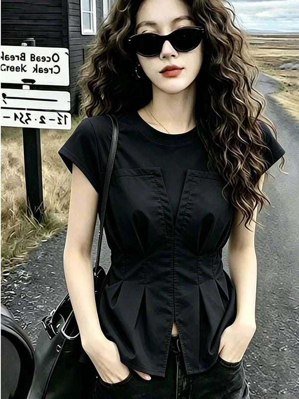 Yayda qadınlar üçün hazırlanmış saxta iki hissəli xarici üslublu qısaqol köynəklər, dəyirmi boyunlu, beldən sıxılmış, arıqlayan və yüksək səviyyəli moda toplar
