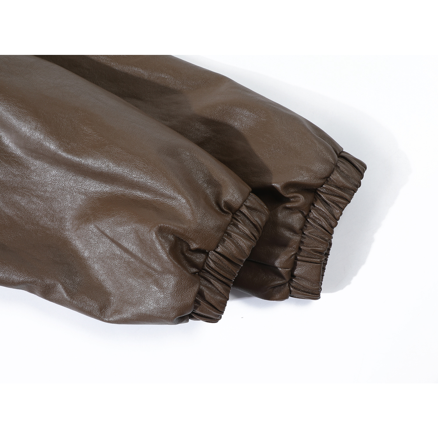 Cholisa-nın qadınlar üçün unikal və super şık dəri gödəkçəsi, 2025-ci ilin yeni, çox satılan dəbli, payız və qış aylarında istifadə edilə bilən, çoxfunksiyalı dəri gödəkçə.