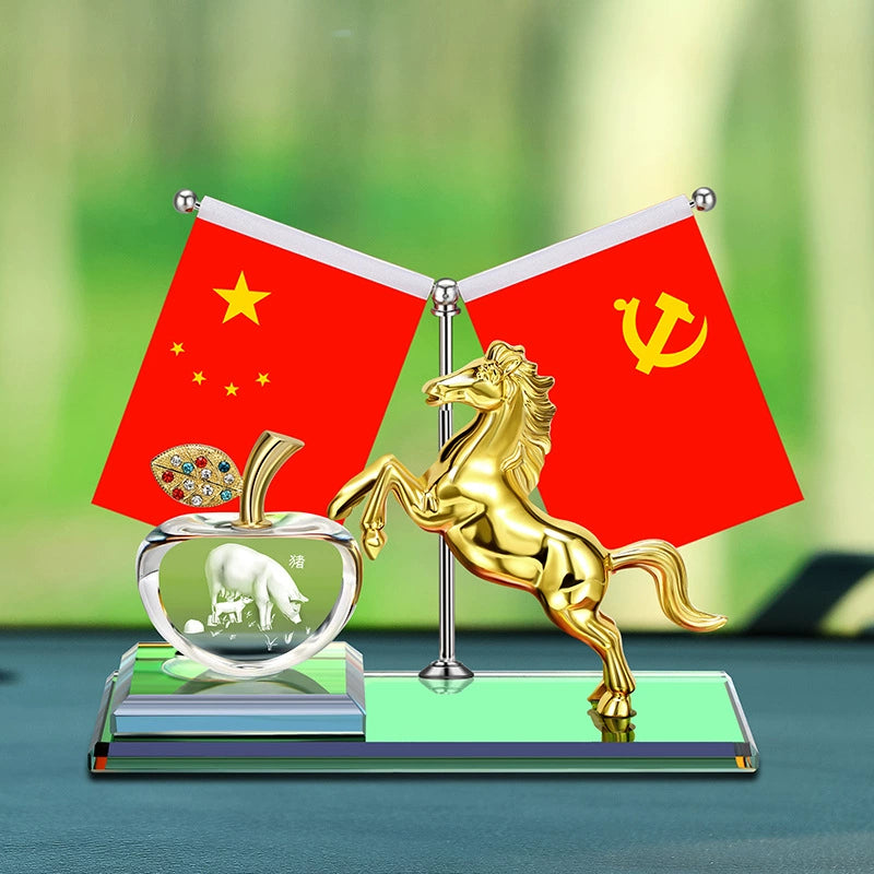 Alaşımlı At Uğur Avtomobil Ornamentləri Yeni Beş Ulduzlu Qırmızı Bayraq Dekorasiyası Avtomobil Kristal Alma Aromaterapiya Oturacaq Dekorasiyası