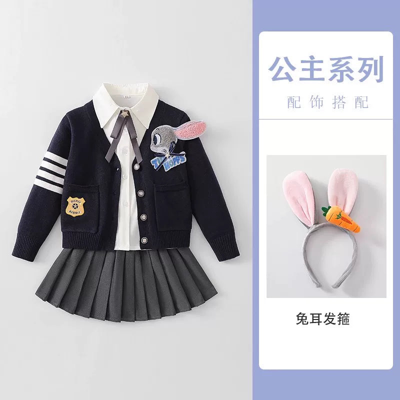 Yeni payız üslubunda qızlar üçün dovşan polis məmuru sviteri üç hissəli dəst, JK ətəyi, dəbli payız və qış uşaq ad günü geyimləri