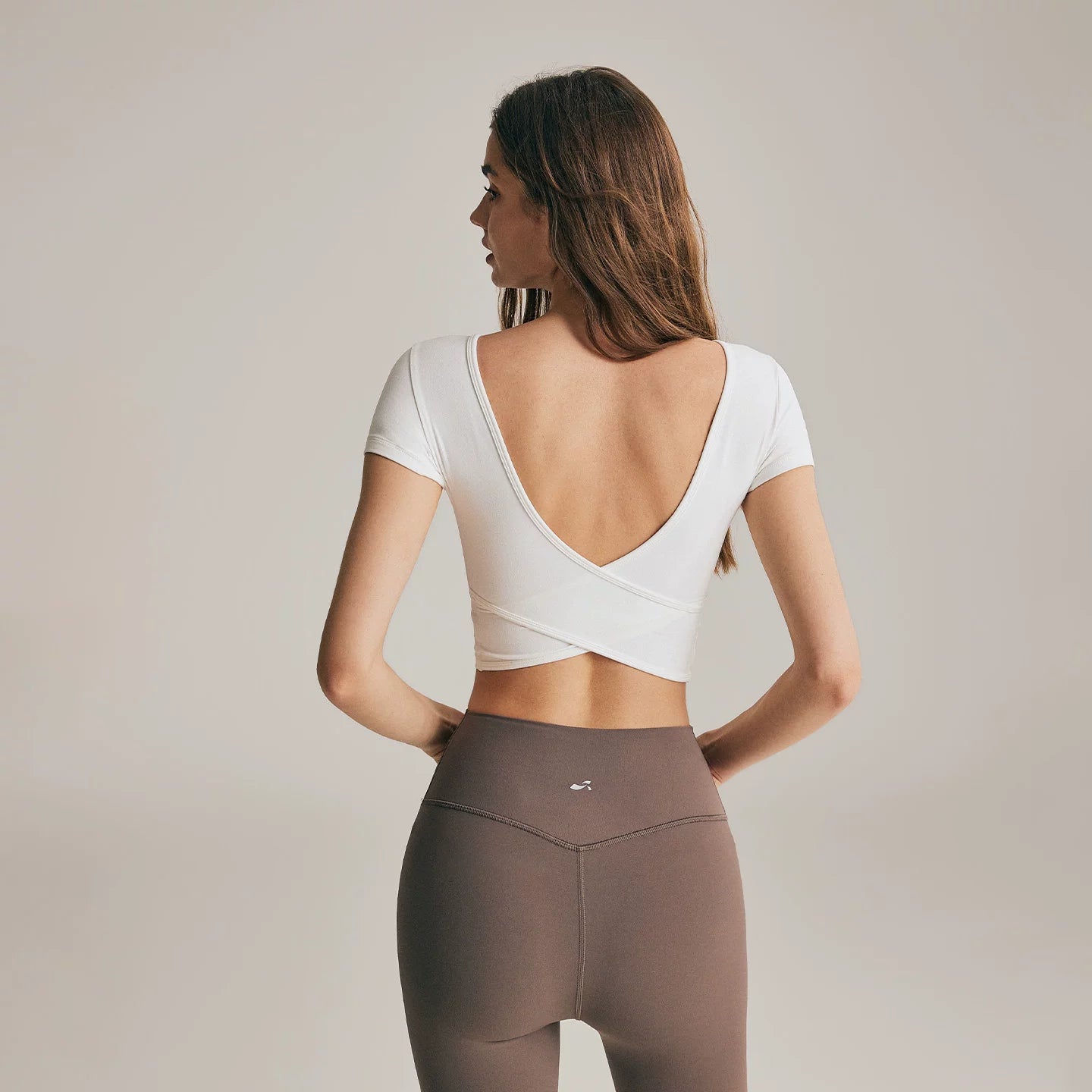 SUKE cross beauty bel idman qısaqol qadın belini arıqlayan və arıqlayan yoqa köynəyi yay Pilates fitnes köynəyi döş yastığı ilə
