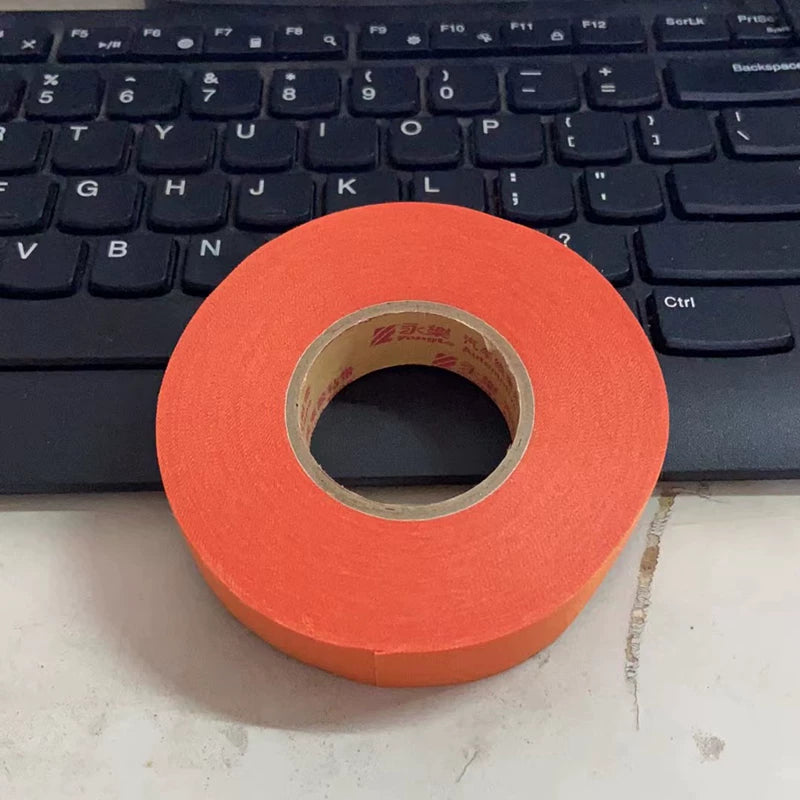 Avtomobil naqilləri üçün qoşqu polyester parça yüksək özlülük, yüksək temperatur müqaviməti və aşınmaya davamlı izolyasiya Kabin istifadəsi üçün qara rəngli gənc qara parça əsas elektrik lenti