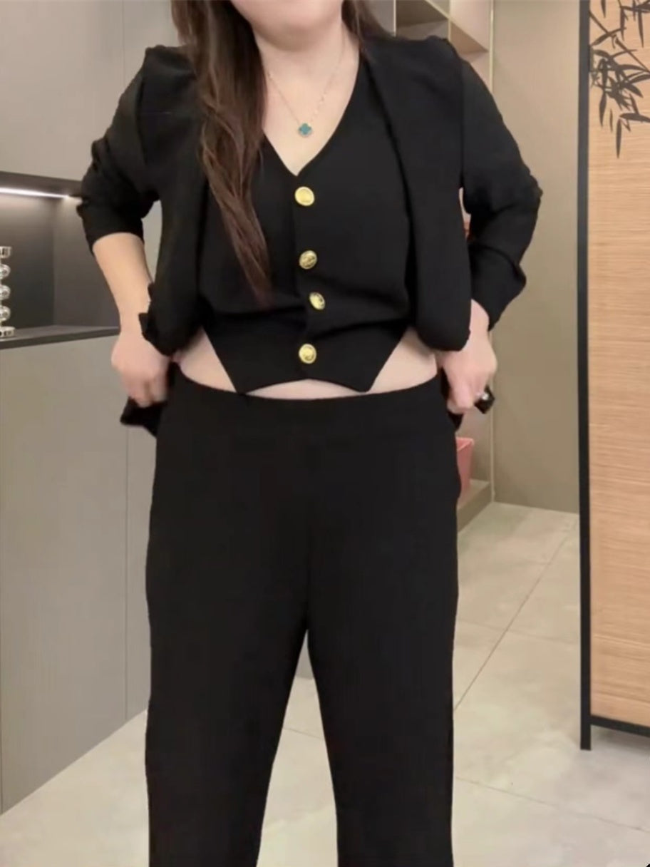 Women's oversized elegant V-neck vest and pants, two-piece suit set.