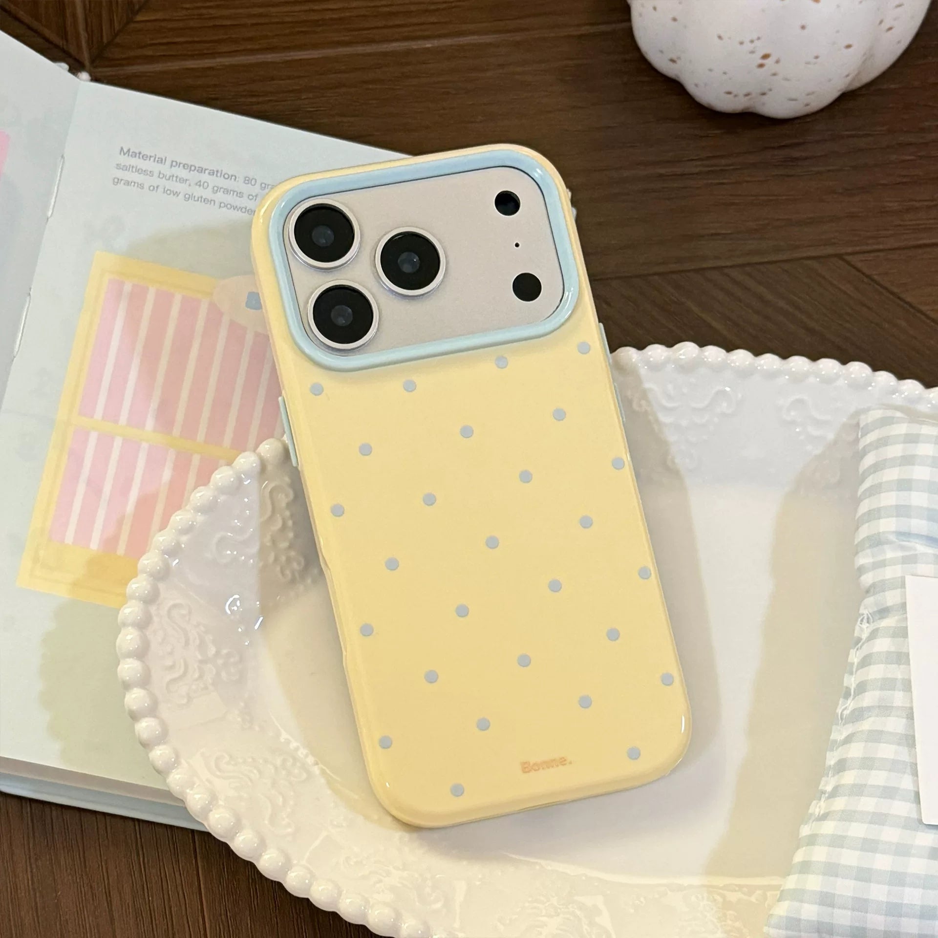 Koreya üslubunda sadə təzadlı rəngli polka nöqtə iPhone17ProMax üçün uyğun Apple mobil telefon qutusu yeni 16 fərdiləşdirilmiş kreativ 15 yüksək səviyyəli niş sevimli qadın modeli ins üslubunda silikon düşməyə qarşı böyük deşik yumşaq qabıq