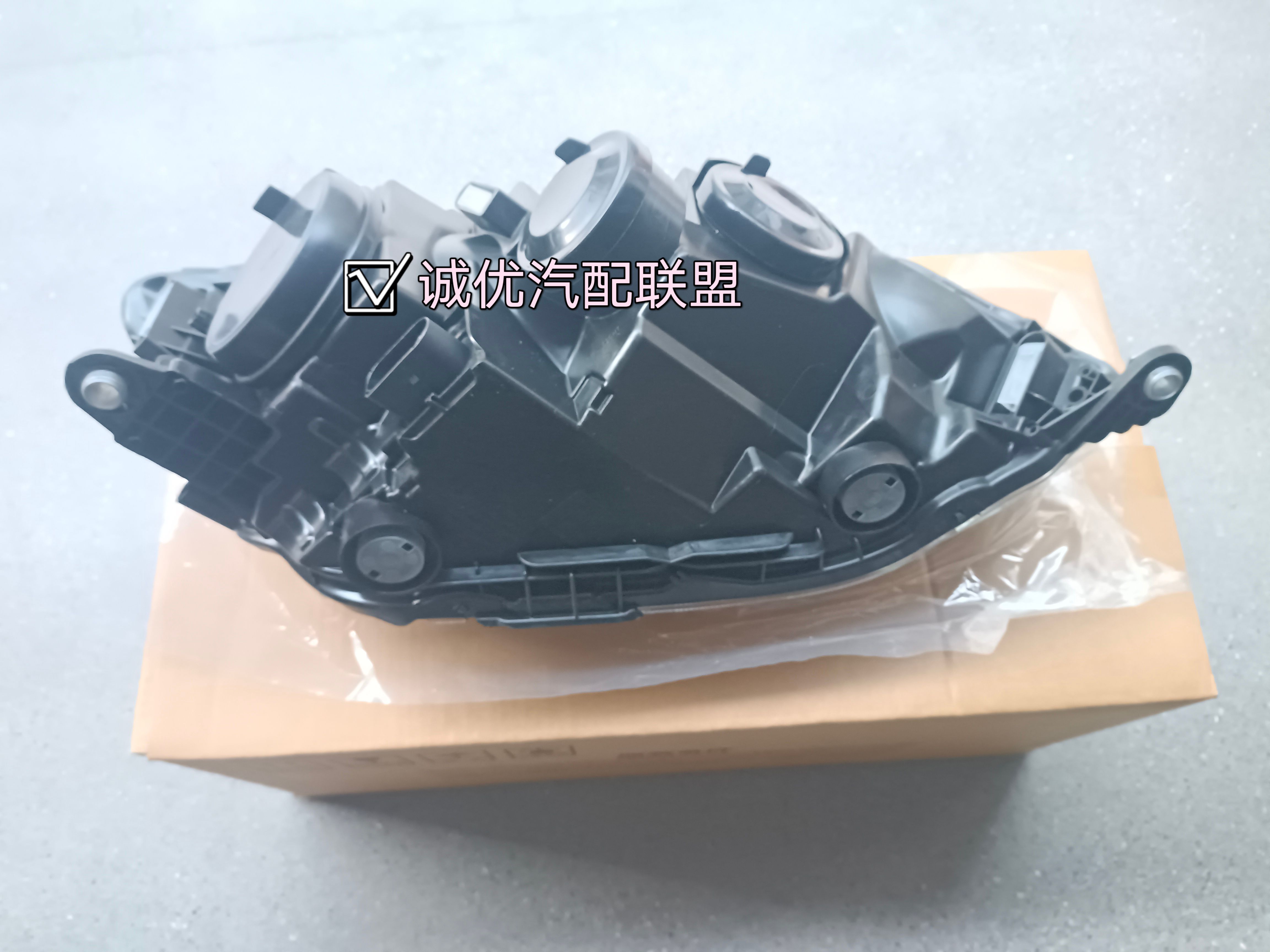 Skoda car parts 2015 Fabia headlights 2016/2017 Fabia headlights Fabia headlight assembly lens