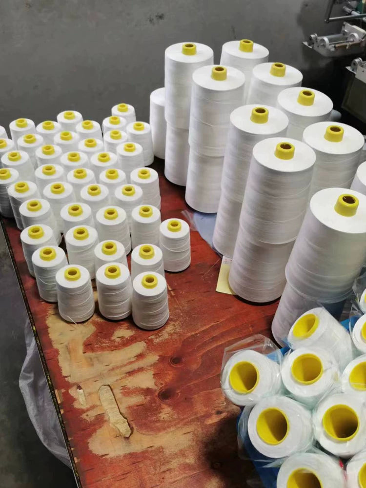 Lafeng marka 402 tikiş maşını ipi yüksək sürətli polyester ip 40/2 məişət kilidləmə kənar ipi 8000 metr yorğan ipi