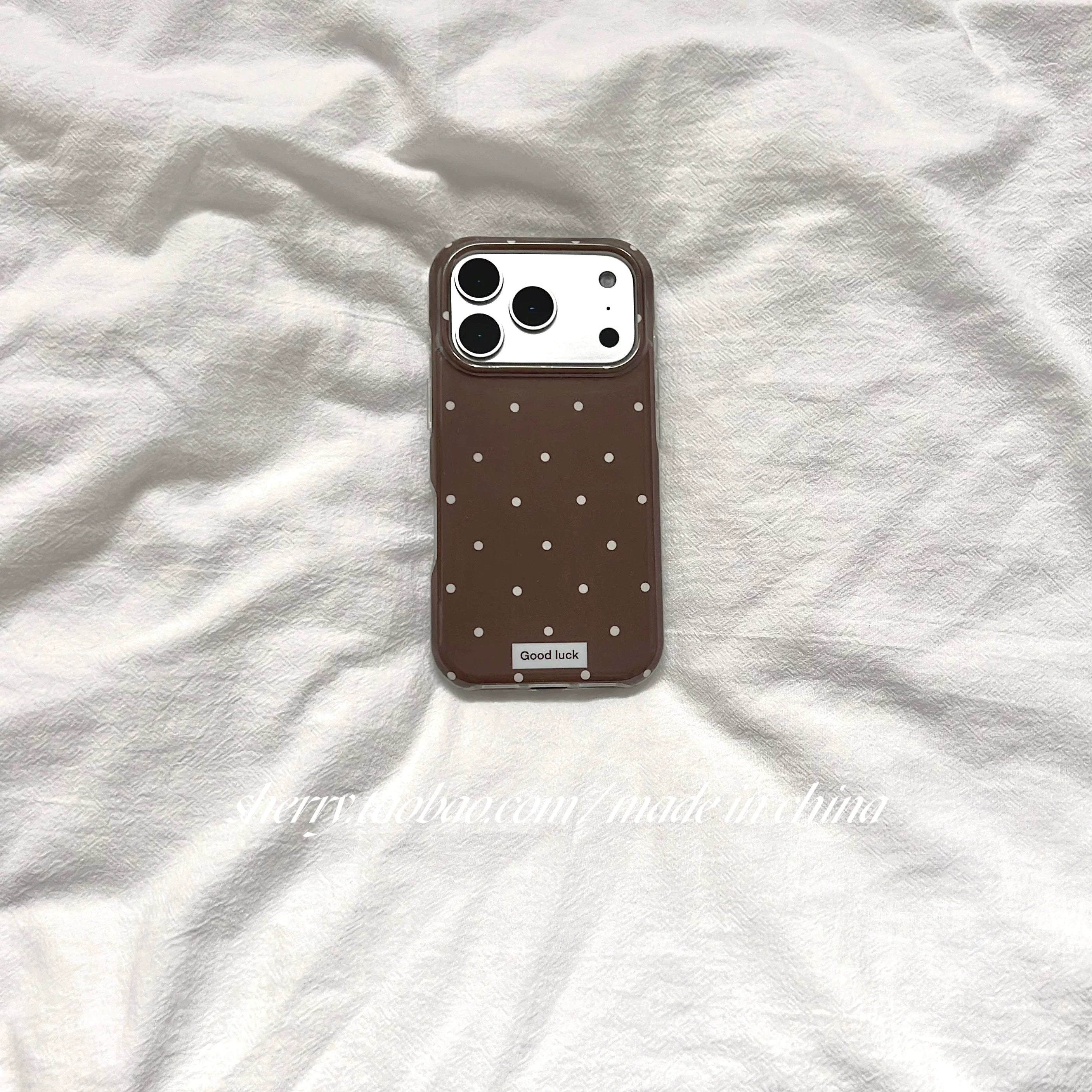 SHERRY*ins üslubu, yüksək səviyyəli üslub, zərif təzadlı rəngli polka nöqtələri, Apple 17ProMax mobil telefonu üçün uyğun iPhone16Pro niş qız ürəyi 15 sadə 14 kiçik təzə cizgi filmi sevimli payız