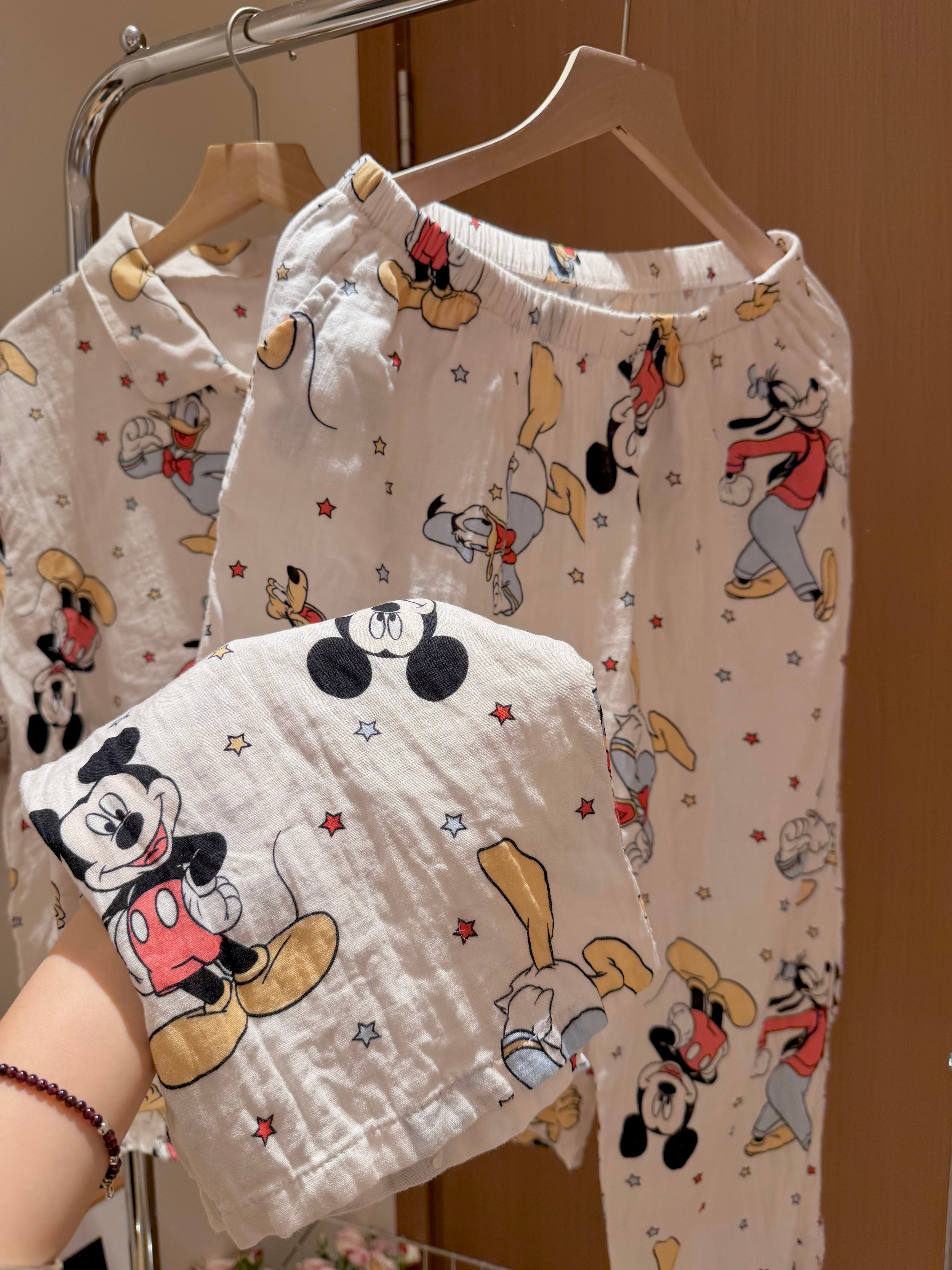 Sevimli cizgi filmi rəngli Mickey pijamaları qadınlar üçün yay nazik pambıq cuna qısaqol şalvar ev geyimi dəsti
