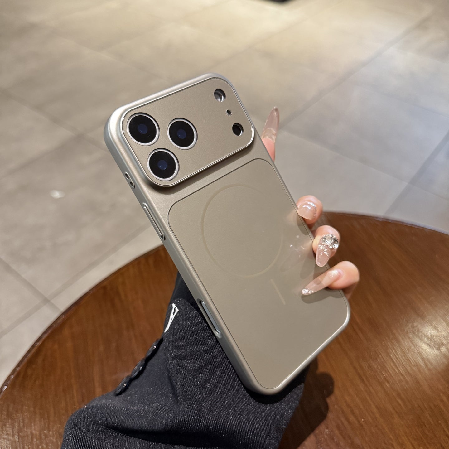 iPhone17 mobil telefon qutusu üçün uyğun yüksək keyfiyyətli titan boz rəngi 17Air Apple 17promax yeni maqnit emiş 15pro şaxtalı 16 saniyədə dəyişmə 17 böyük pəncərə linzaları filmi 14 hər şey daxil 13 qoruyucu örtük