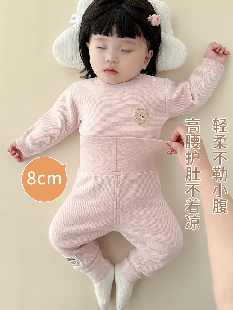 Qış üçün qalınlaşmış flis astarlı, sıx oturan termal alt paltarı, iki hissəli termal üst geyim və şalvarlı körpə geyim dəsti.