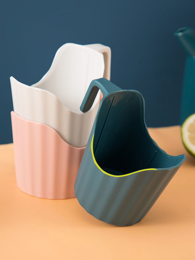 Məişətdə istifadə olunan birdəfəlik kağız stəkan tutacaqları, altı paketli, qalınlaşdırılmış plastik büzməli stəkan tutacağı, yanmağa qarşı izolyasiya edilmiş əl stəkanı qapağı altlığı