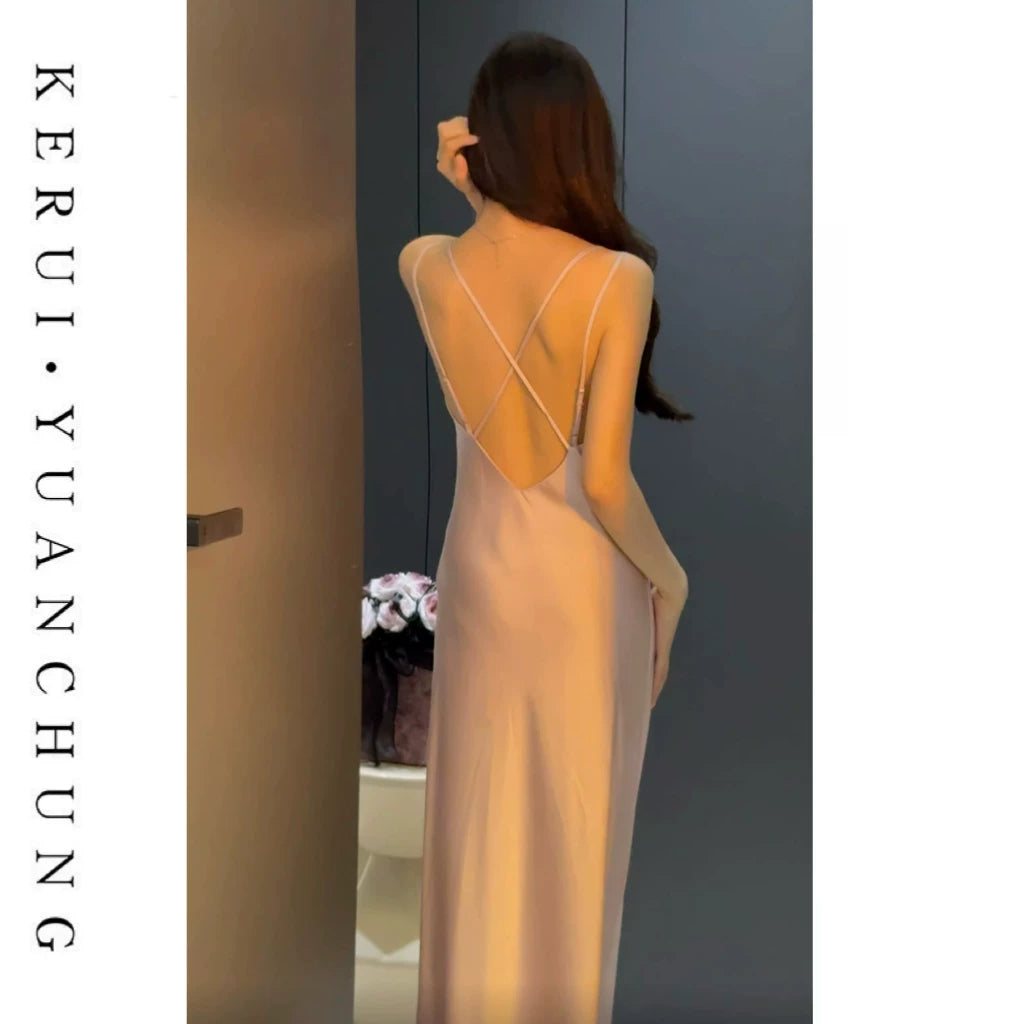Qadınlar üçün yüksək səviyyəli unikal buz ipək pijama yay yeni qara çarpaz gözəl arxa gecə paltarı Kral bacısı seksual və gözəl dəst