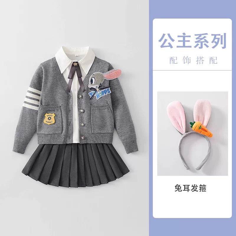 Yeni payız üslubunda qızlar üçün dovşan polis məmuru sviteri üç hissəli dəst, JK ətəyi, dəbli payız və qış uşaq ad günü geyimləri
