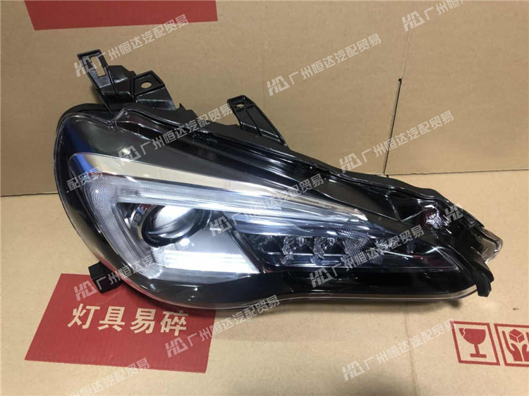 Subaru BRZ və Toyota 86-nın yeni yüksək spesifikasiyalı modellərinin təkmilləşdirilməsi/modifikasiyası üçün uyğun LED fara dəsti.