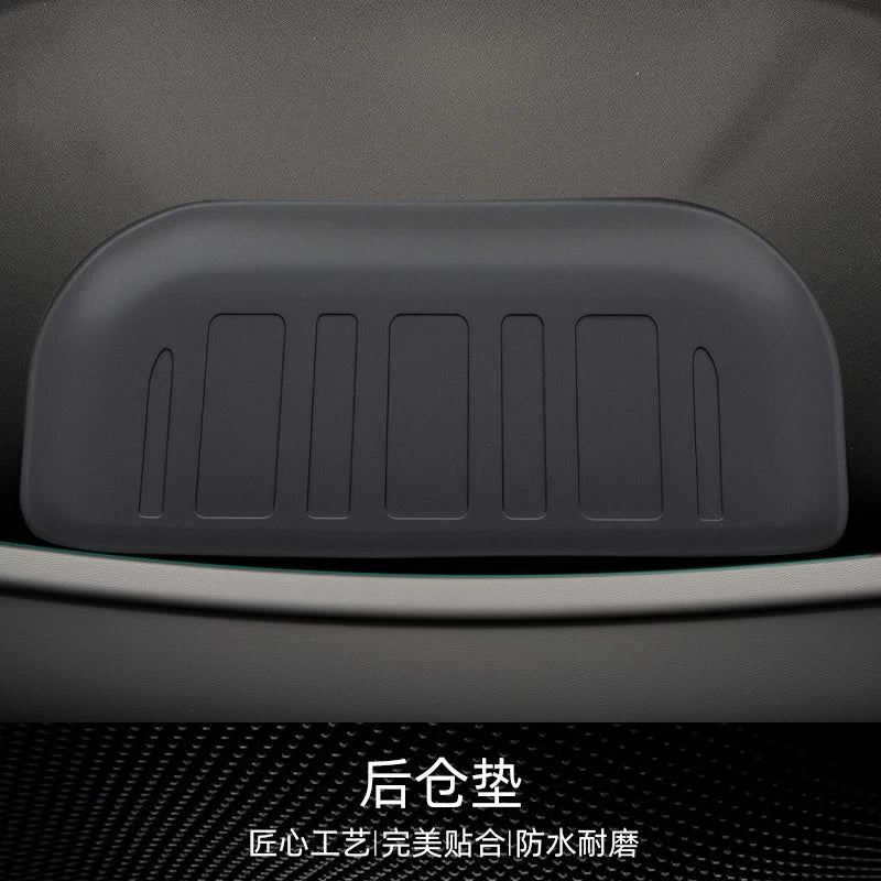 25 Nissan N7 modeli üçün uyğun olan bu TPE baqaj döşəməsi avtomobil aksesuarı və modifikasiya bəzəyidir.