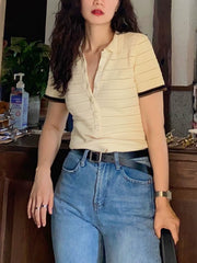 Qadınlar üçün duz üslubunda polo köynək, qısaqol, yaxalıqlı, unikal toxunma, niş üslubda, V-yaxalı futbolka, şirin və sərin top, nazik və dəbli.