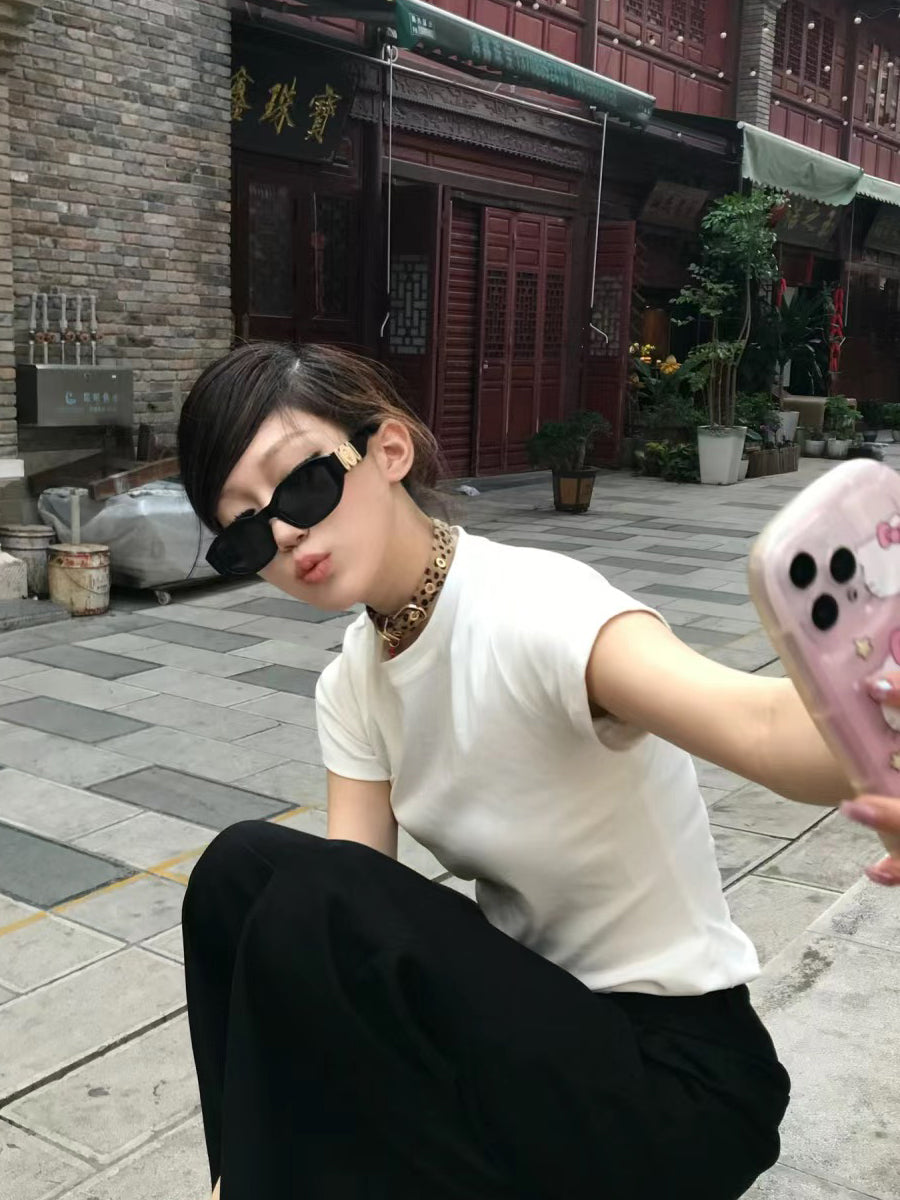 Qadınlar üçün Hong Kong üslubunda retro qara günəş eynəkləri moda Zhao Lusi eyni üslubda 2024 yeni ultrabənövşəyi mühafizə ilə yüksək səviyyəli günəş eynəyi