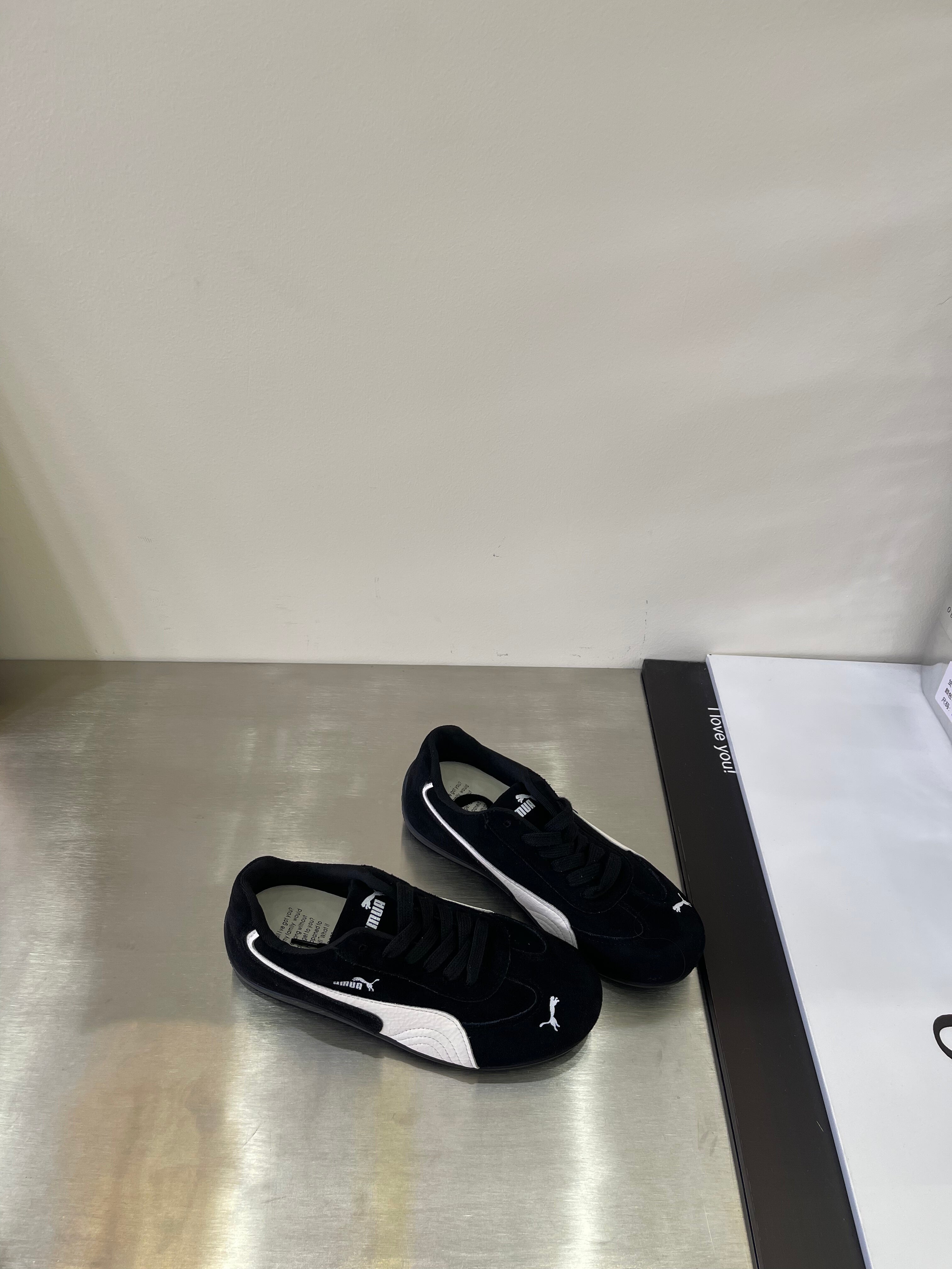 Genuine leather platform sneakers for women, new model 2025, limited sizes, available for export and retail.