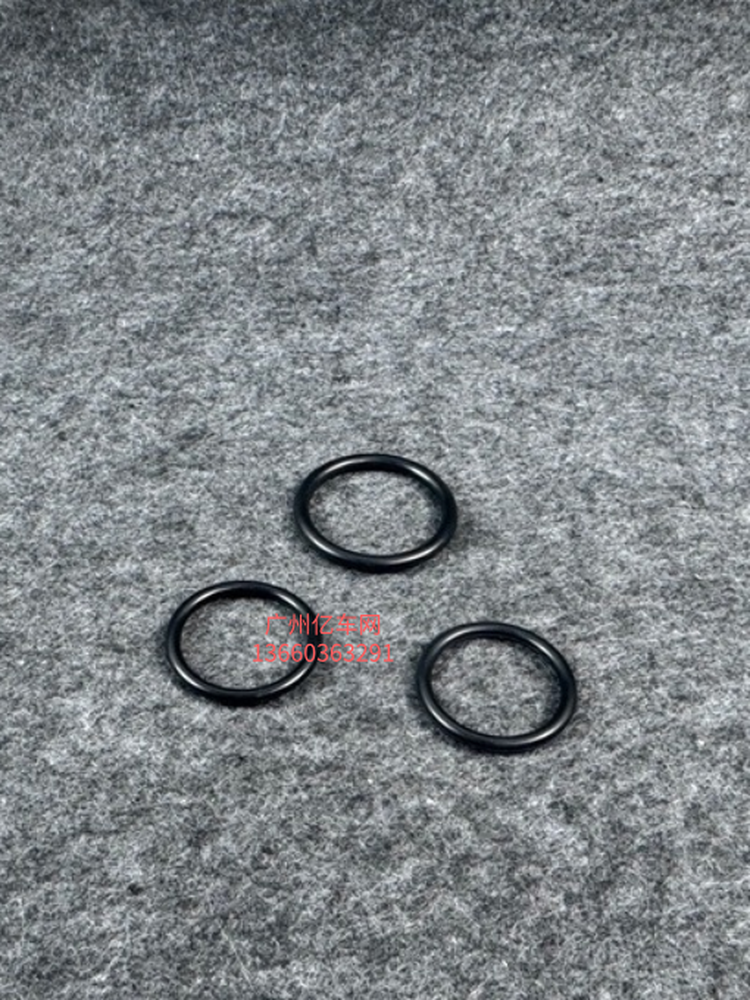 Suitable for Land Rover Range Rover Autobiography Sport Discovery 5 water pump, water pipe, upper and lower water pipe sealing rings, triple water pipe rubber rings