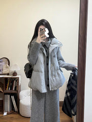 A sleek and lazy three-piece set in Korean style: a stand-up collar vest, a collared cardigan, and gray wide-leg pants.