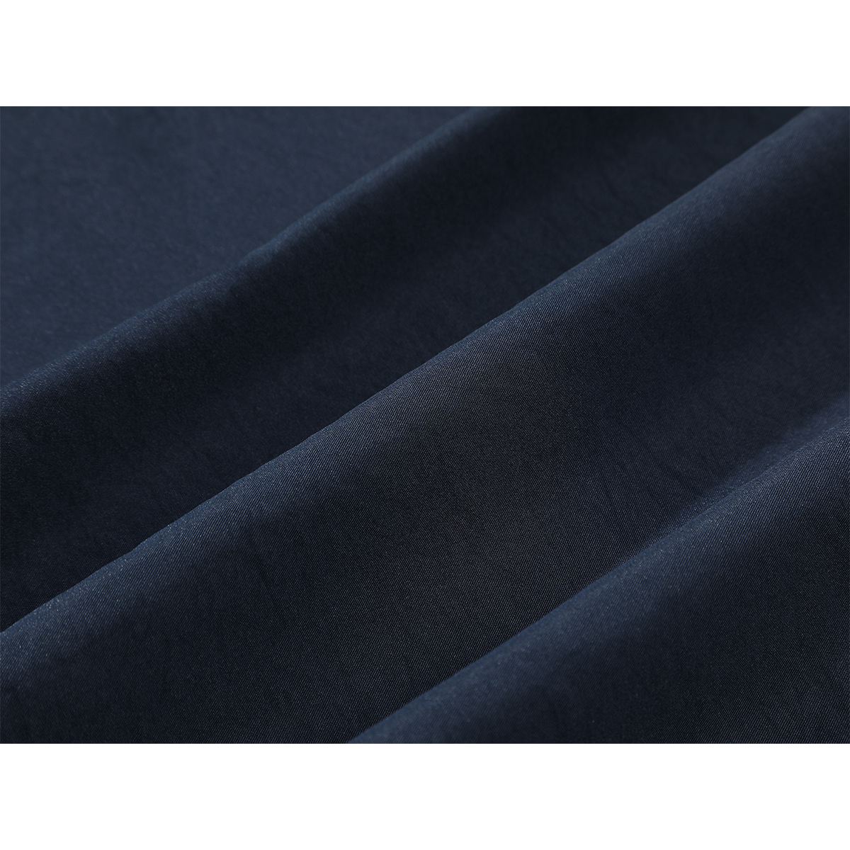 Bu ilin dəbli, geniş, dartılmış, qadınlar üçün gündəlik şalvarlar yüksək belli, arıqladıcı və yay üçün idealdır.