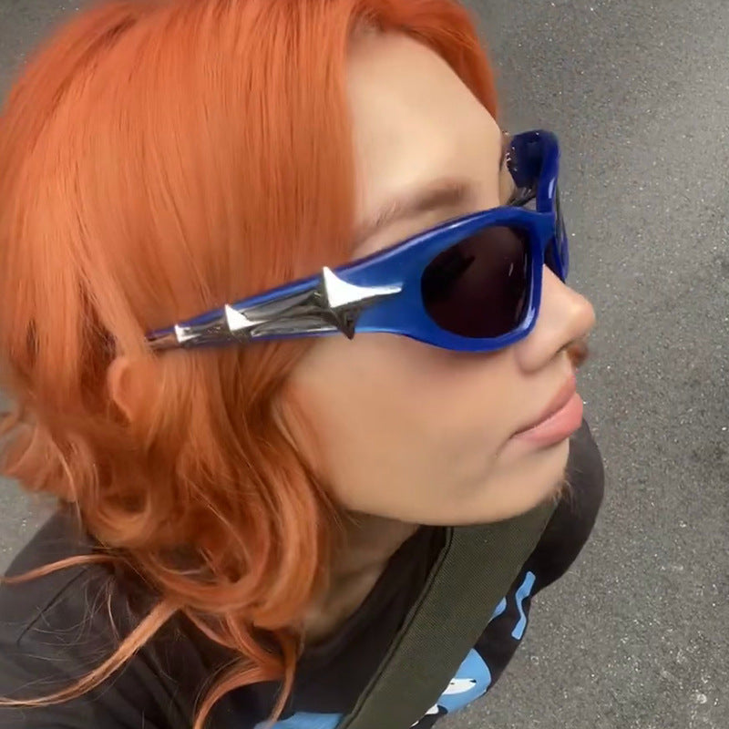 Kişilər və qadınlar üçün Cyberpunk gələcək texnoloji mənada ulduzlarla bəzədilmiş günəş eynəyi moda funksional hip-hop diskoteka günəş eynəyi