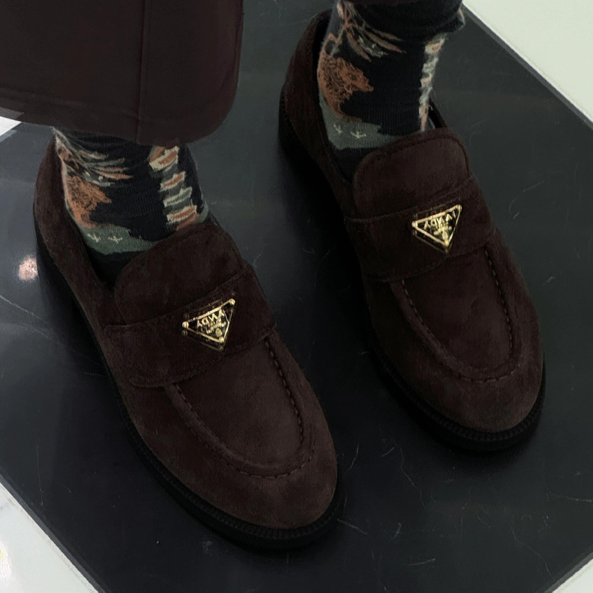 Quzu dərisi versiyası ~ Retro üçbucaqlı tokalı orijinal dəri qalın dabanlı qadın payız sürüşkən loferləri qalın dabanlı balet ayaqqabıları